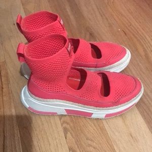 FitFlop Knit High Top Sneakers size US 5 EU36